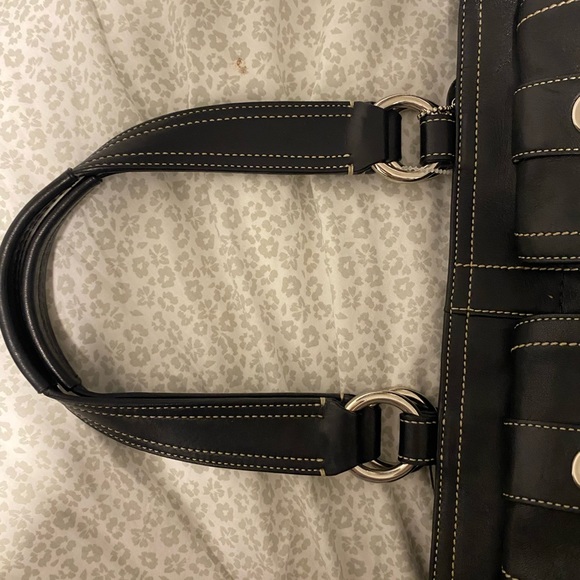 Vintage Black leather soho coach bag. Perfect fit for you. #coach #leather #bag - Picture 3 of 5